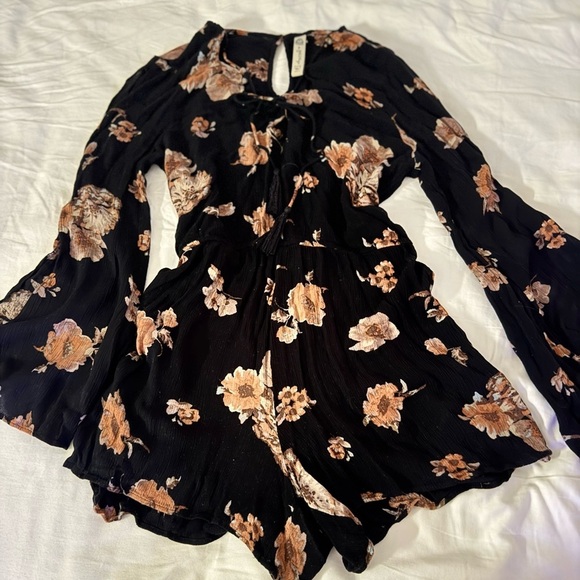 American Rag Black Floral Bell Sleeve Romper | Size Small - Picture 2 of 4